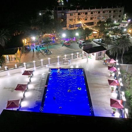 Hotel Silver Resort Daman Exterior photo