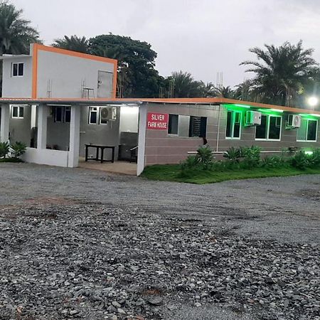Hotel Silver Resort Daman Exterior photo