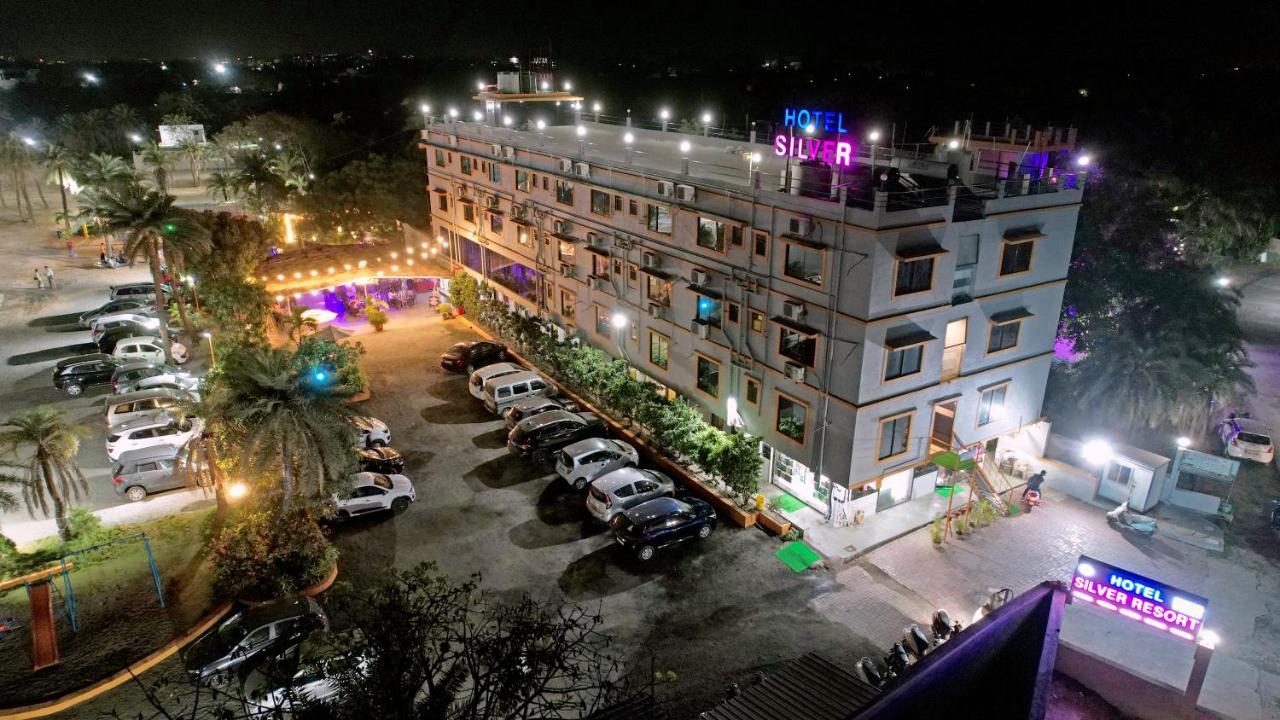 Hotel Silver Resort Daman Exterior photo