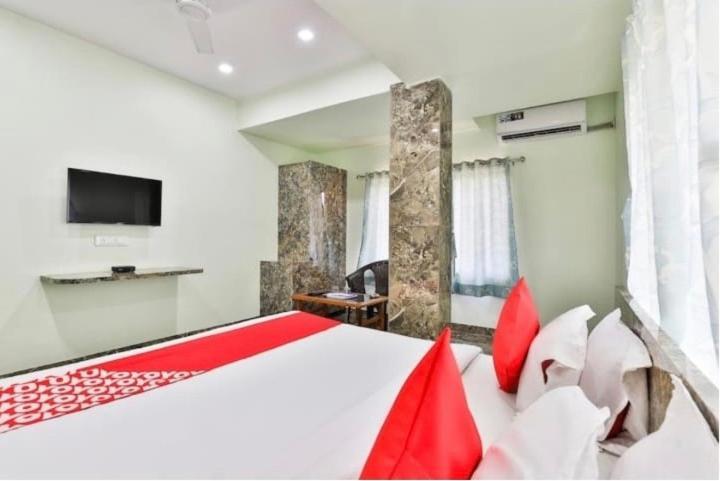 Hotel Silver Resort Daman Exterior photo