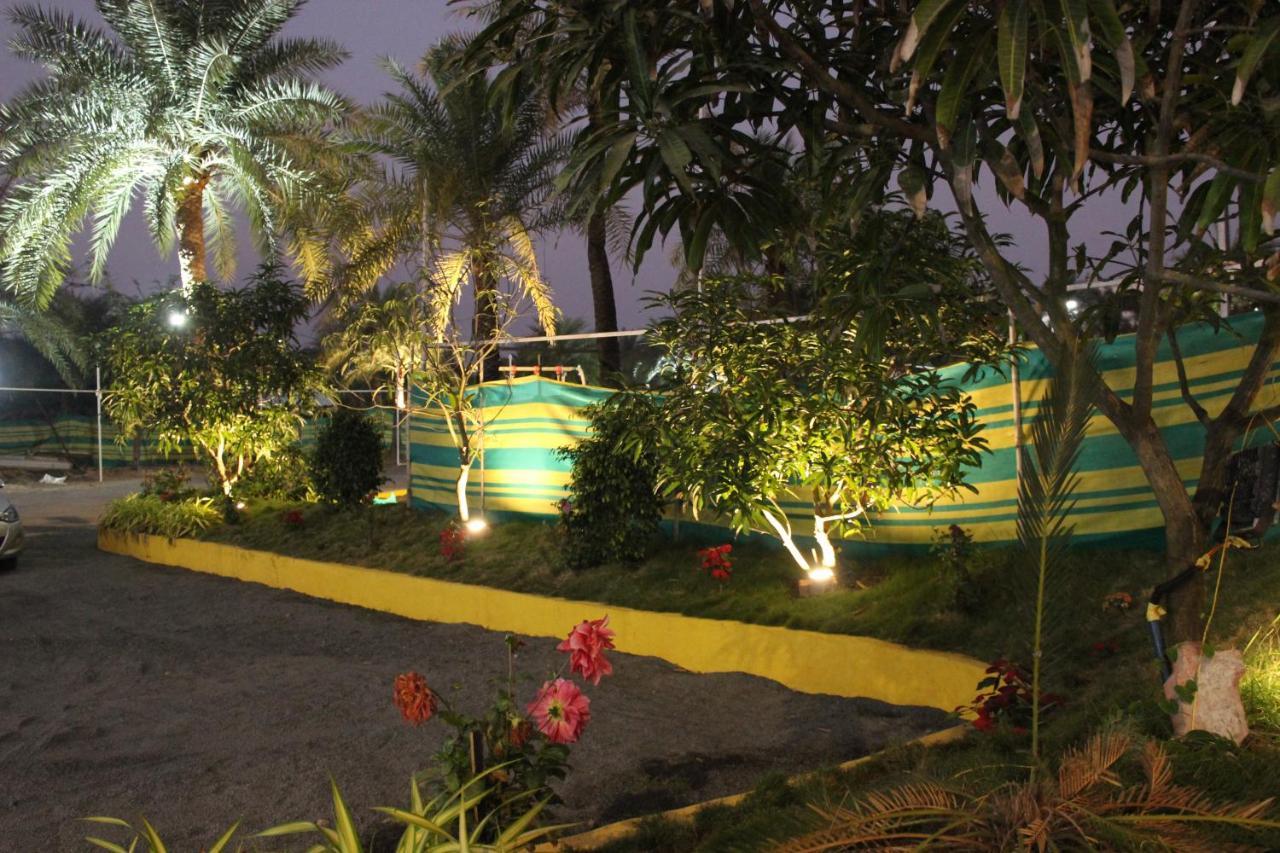 Hotel Silver Resort Daman Exterior photo